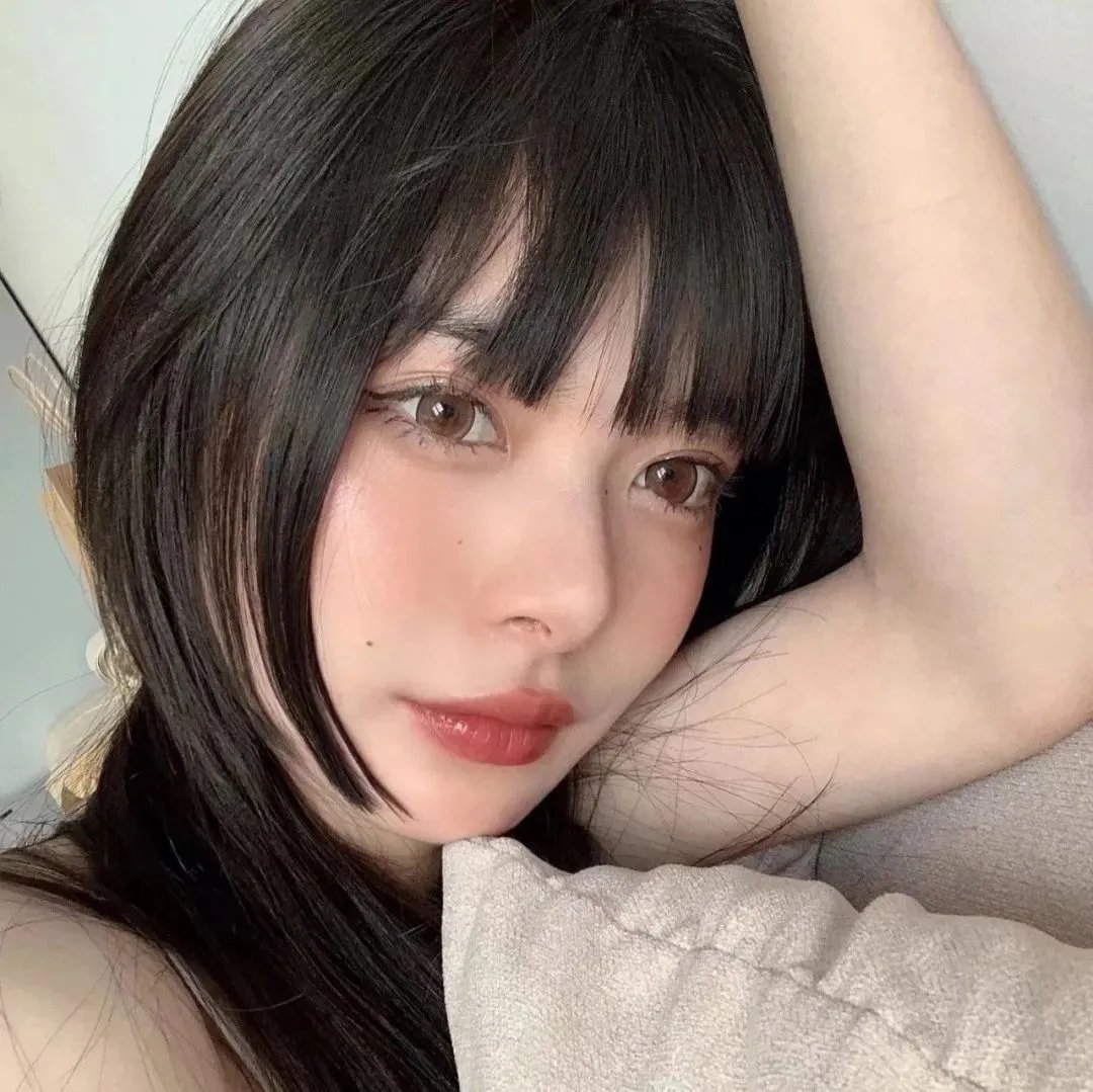 三小一家人